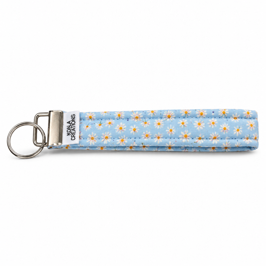 Ditzy Daisies Keychain Wristlet