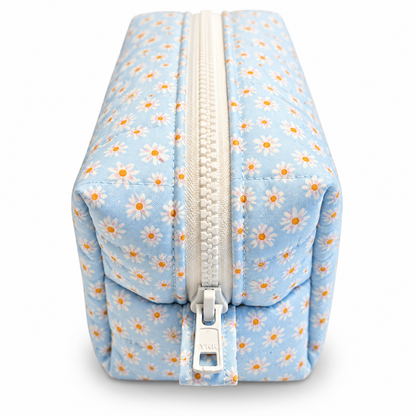 Ditzy Daisies Quilted Makeup Bag
