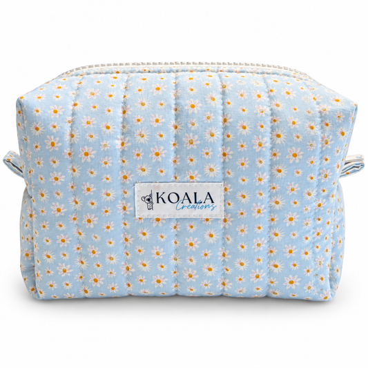 Ditzy Daisies Quilted Makeup Bag